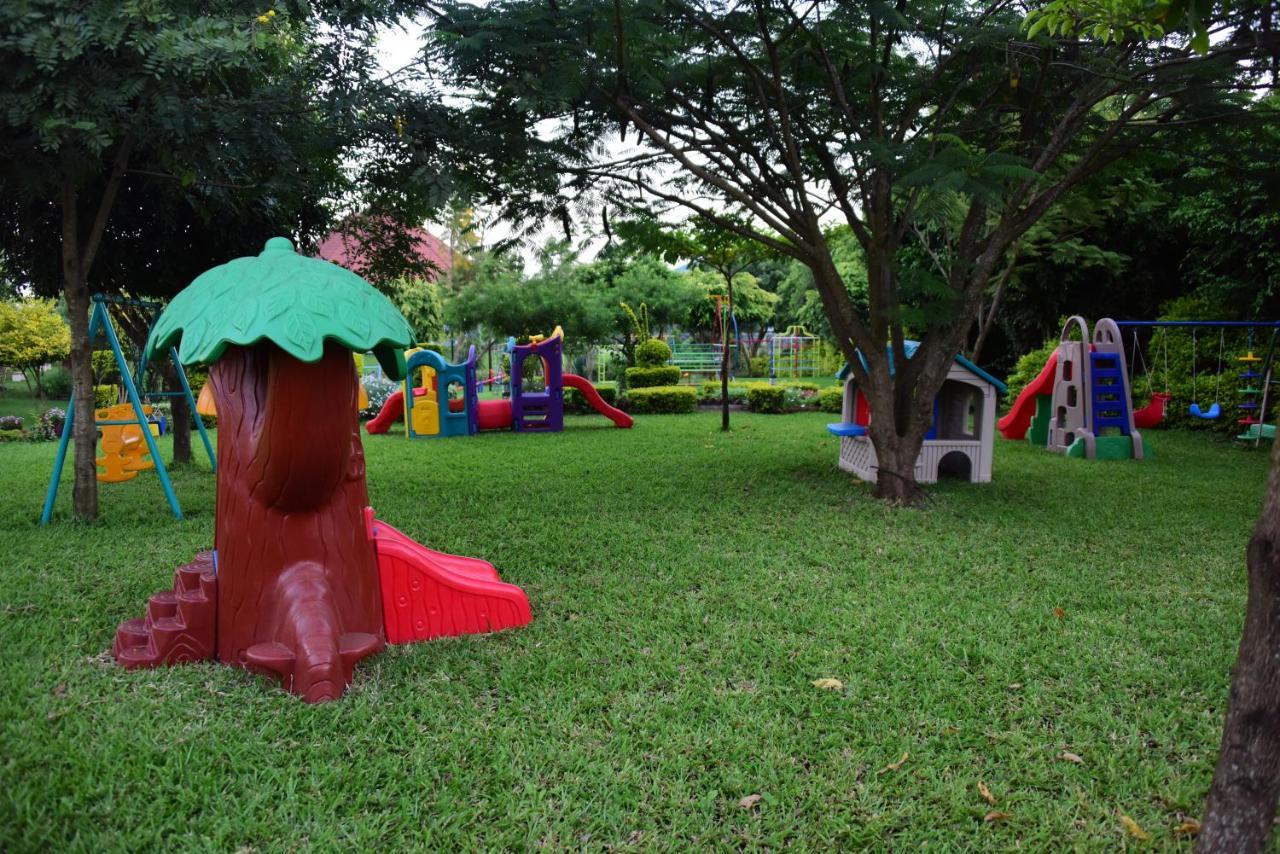 Fun Retreat Resort, Hotel&Ayurveda Spa Arusha Extérieur photo