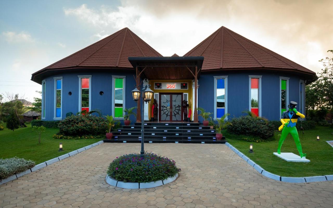 Fun Retreat Resort, Hotel&Ayurveda Spa Arusha Extérieur photo